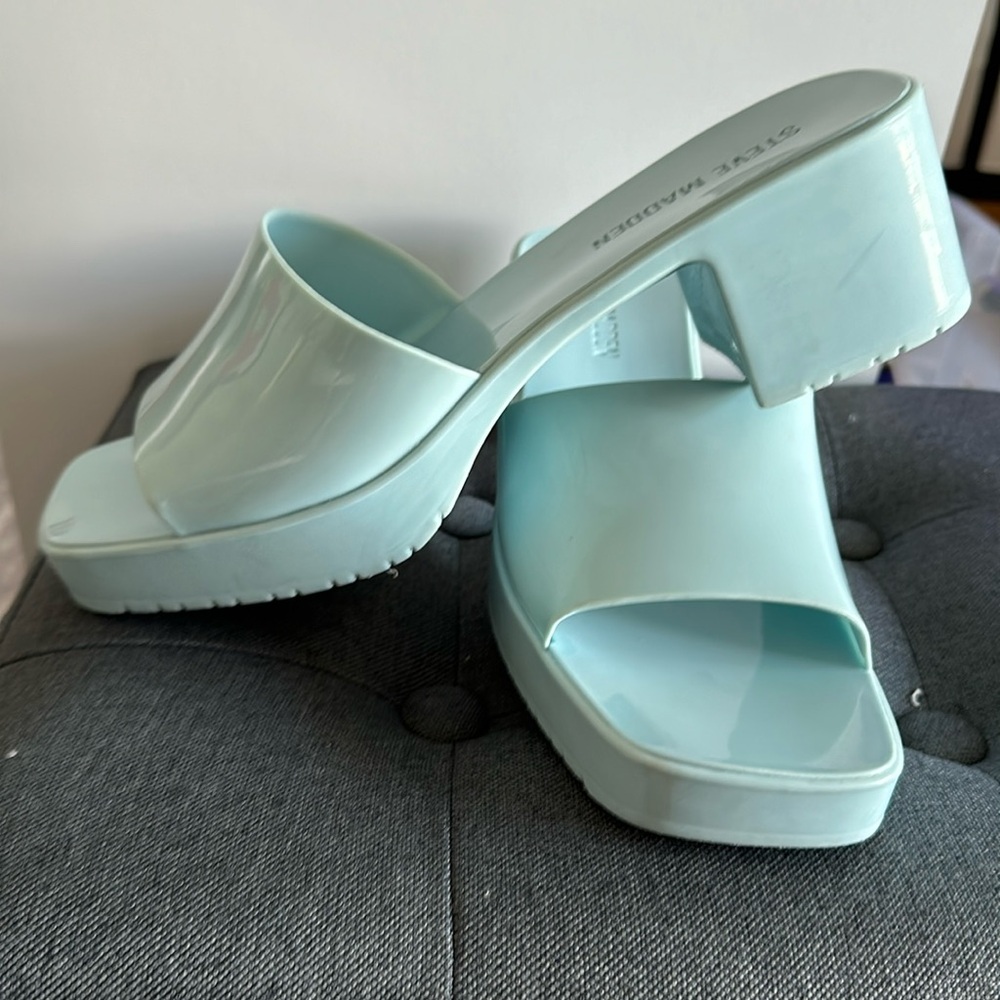 NEW STEVE MADDEN BLUE SHOES SIZE 10